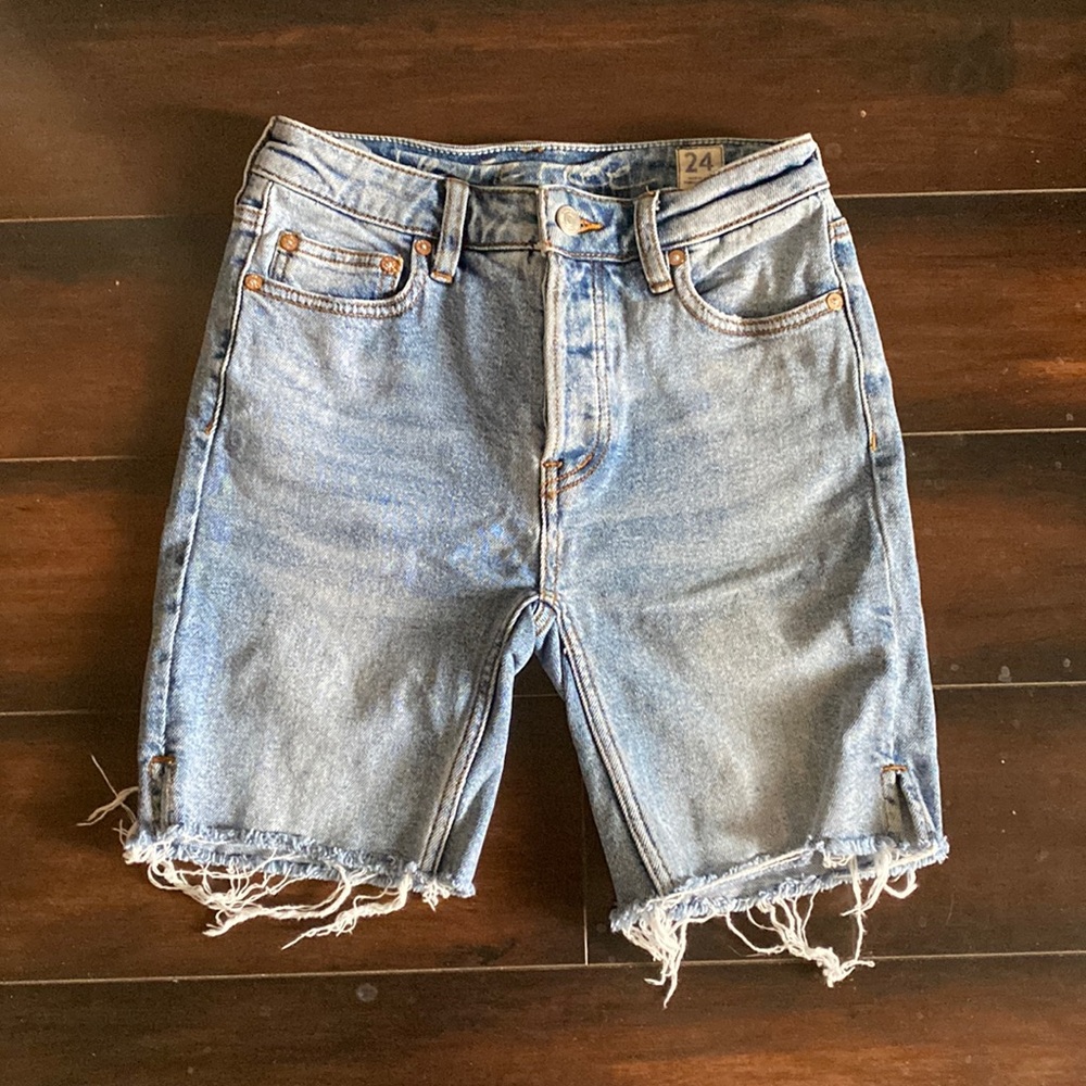 We the Free Distressed Raw Hem Denim Bermuda Shorts Size 24 Boho Festival